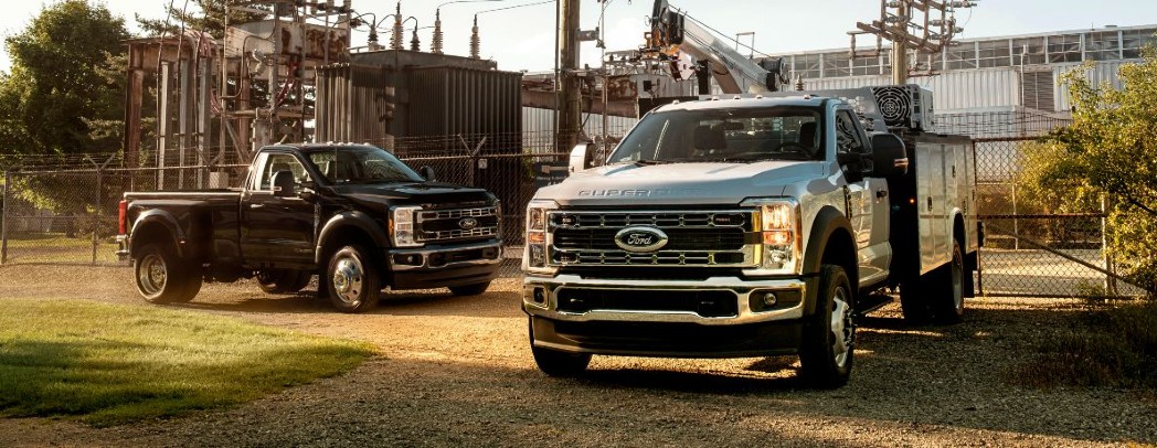 2023 Ford Super Duty F-550 Chassis Cab F-450 XL Exteriors
