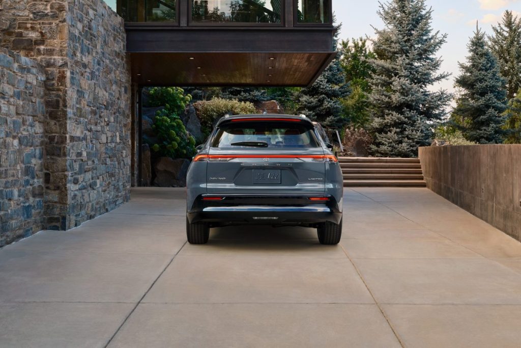 2025 Toyota Crown Signia Exterior Rear Fascia