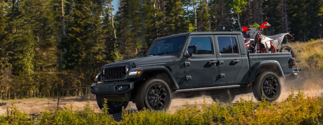 2024 Jeep Gladiator NightHawk Exterior Driver Side Front Profile