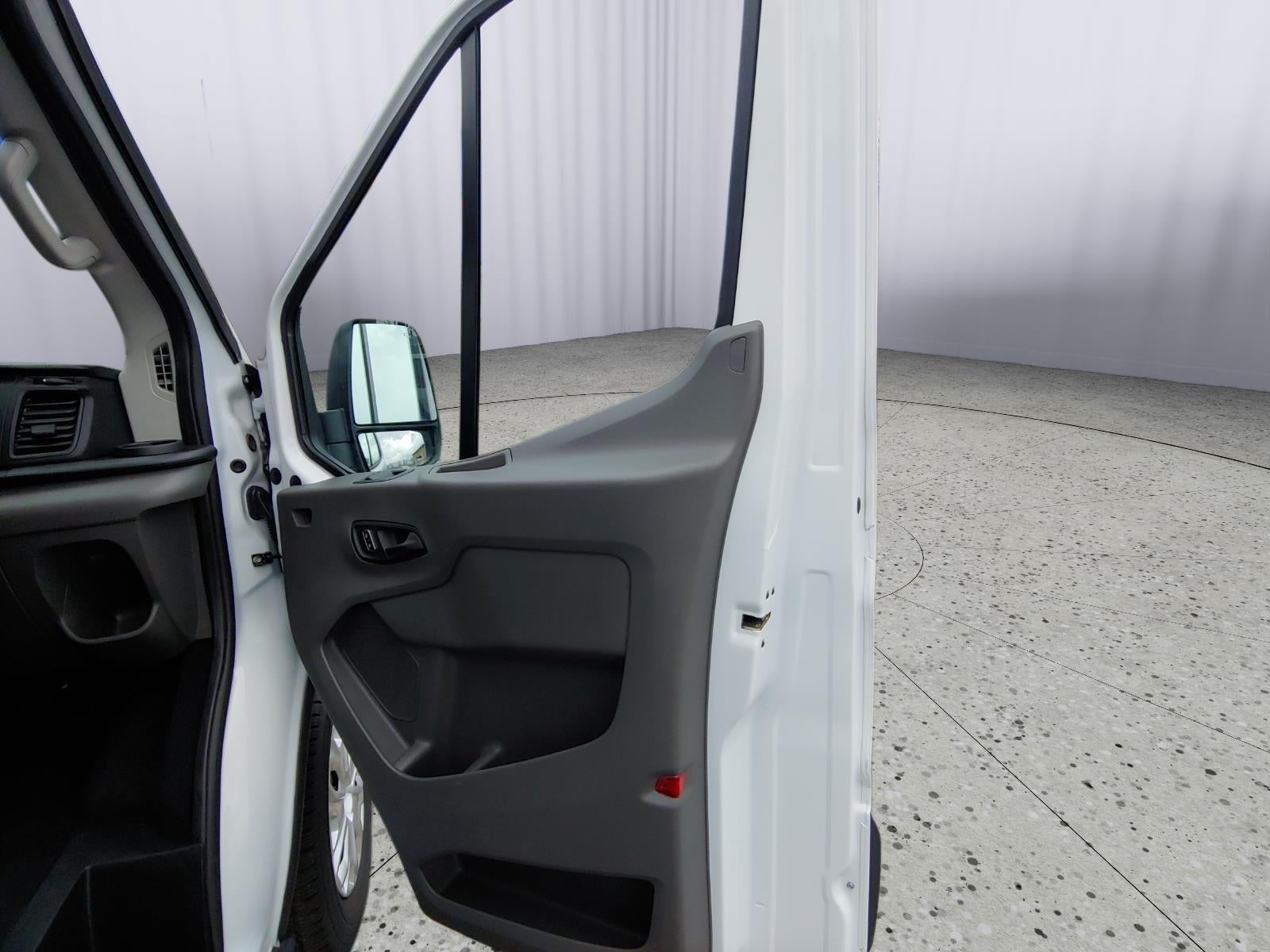 2025 Ford Transit Passenger Wagon XL