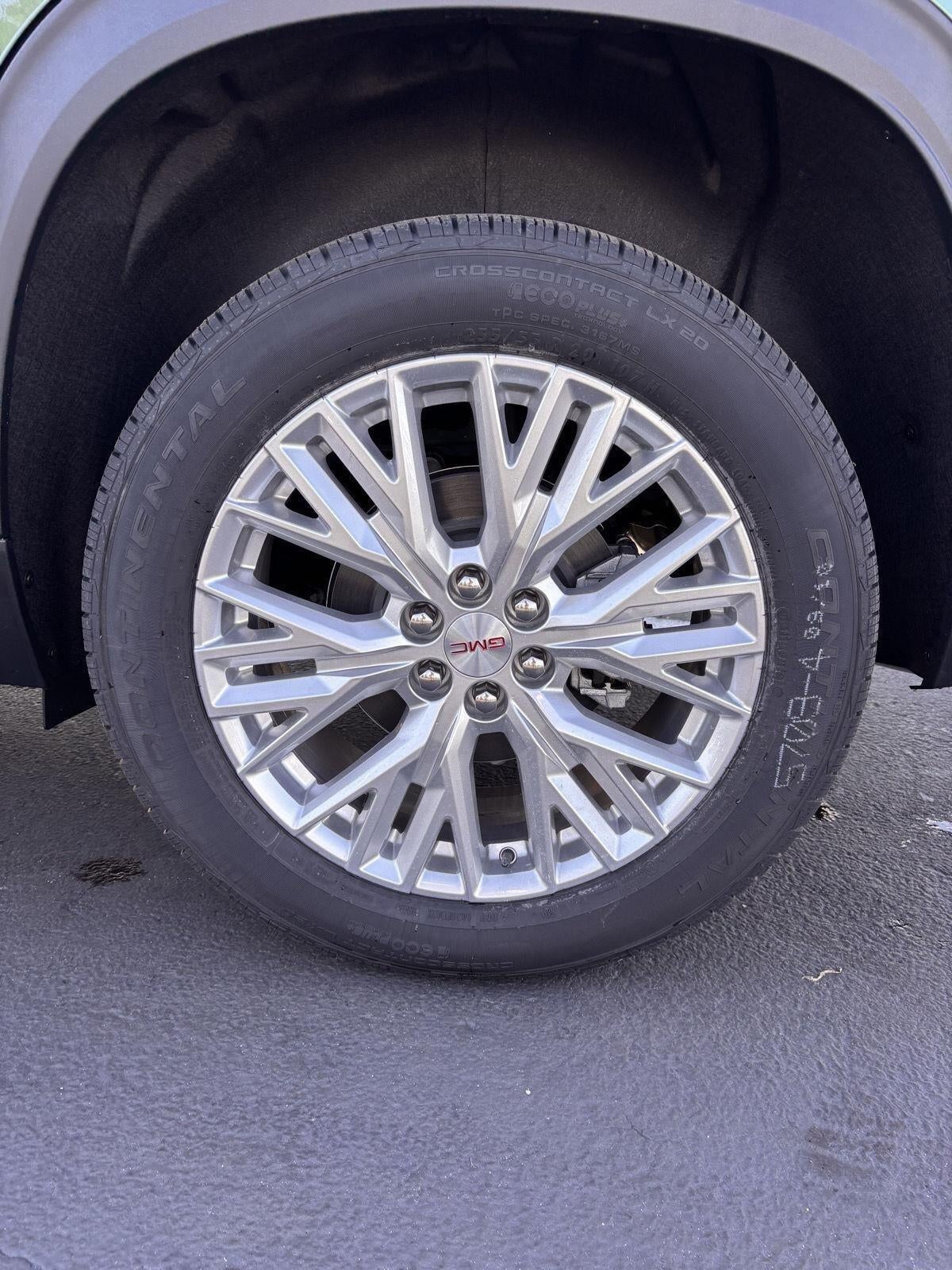 2027 GMC Acadia Elevation