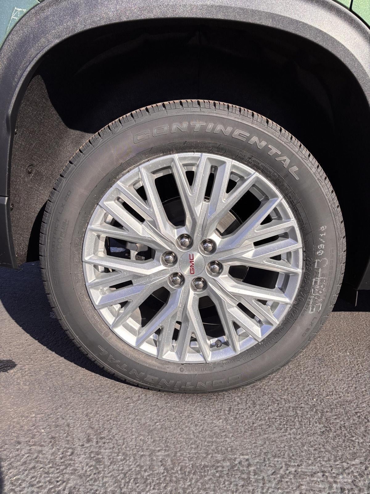 2027 GMC Acadia Elevation