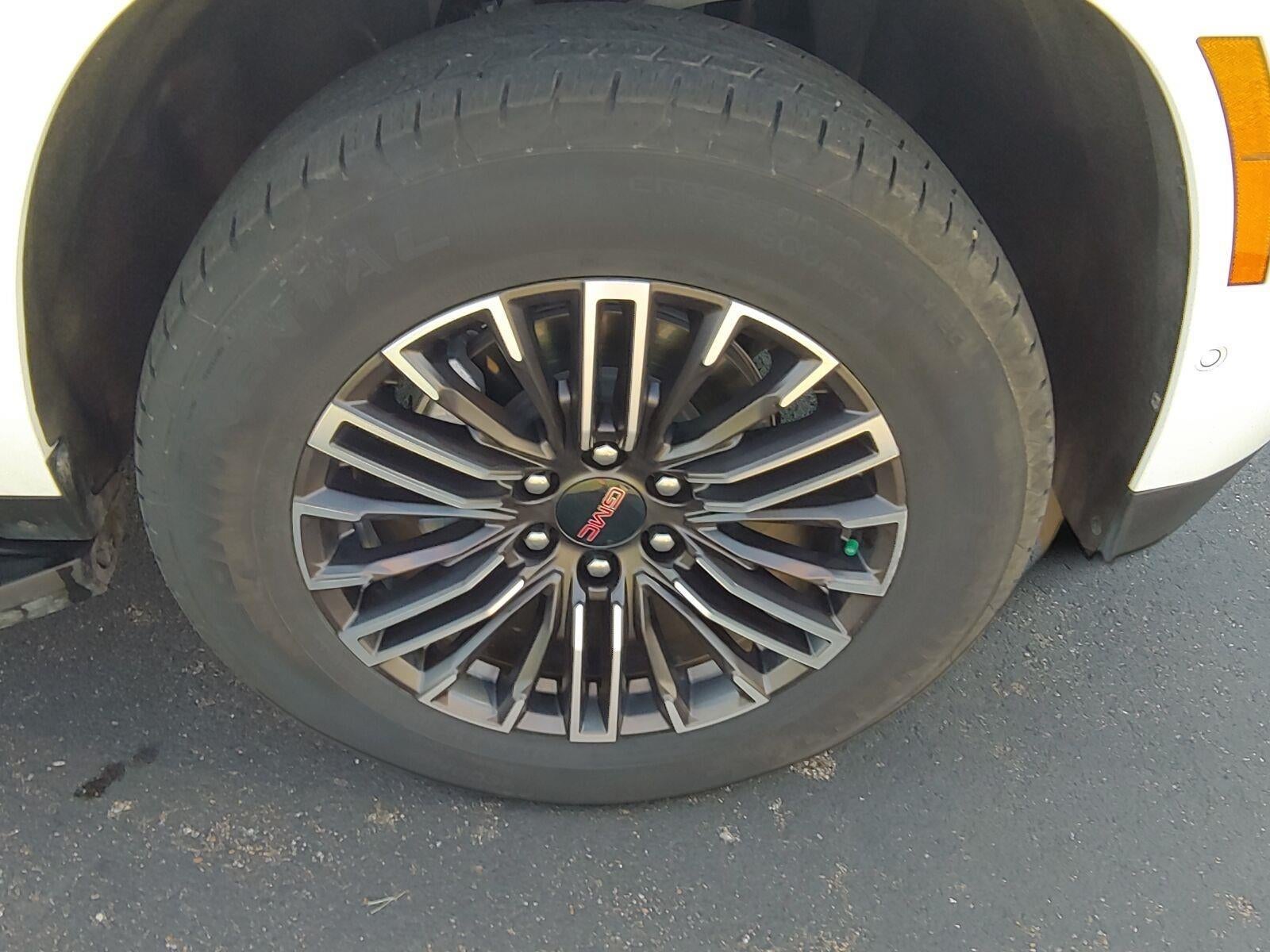 2025 GMC Yukon Elevation