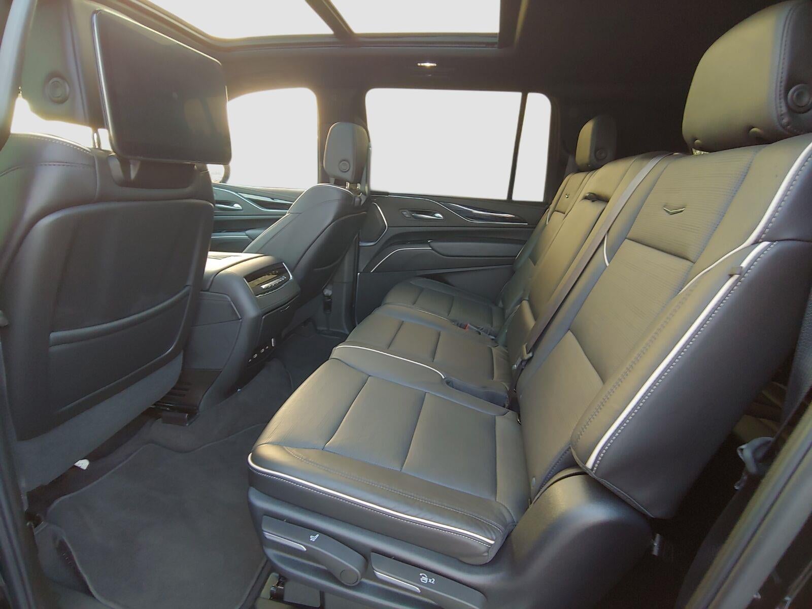 2023 Cadillac Escalade ESV Sport