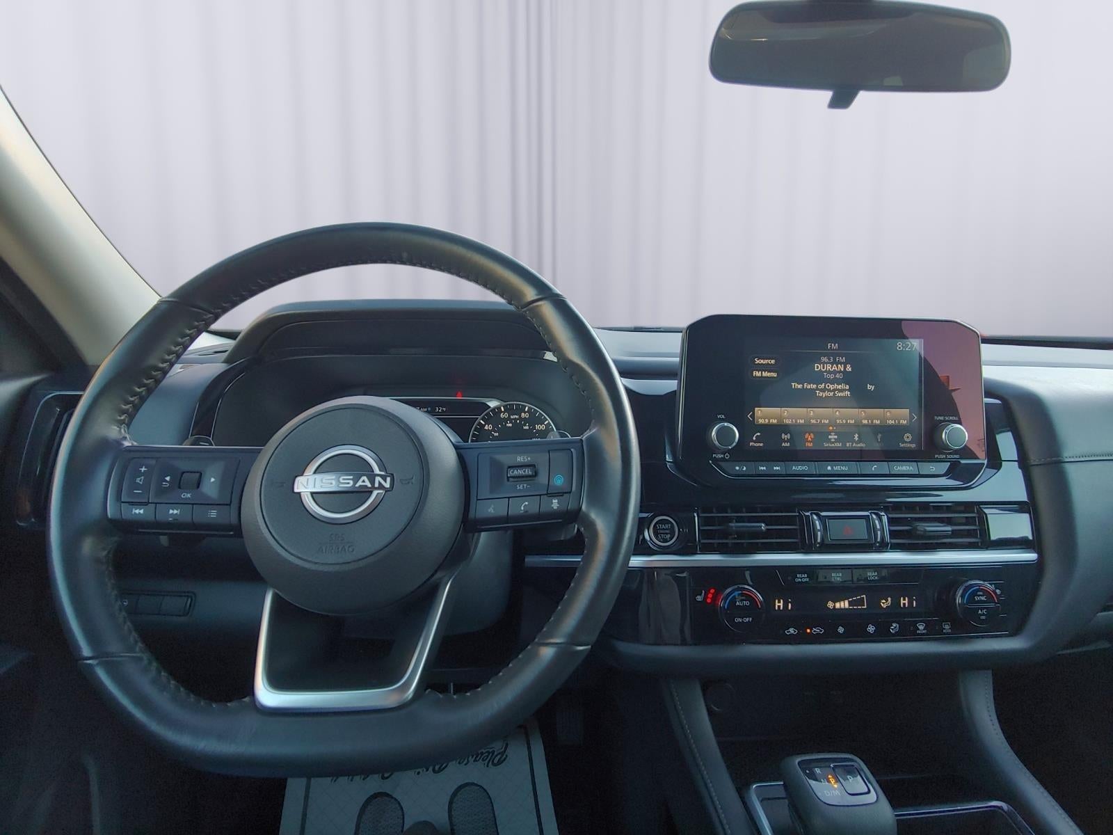 2024 Nissan Pathfinder SV