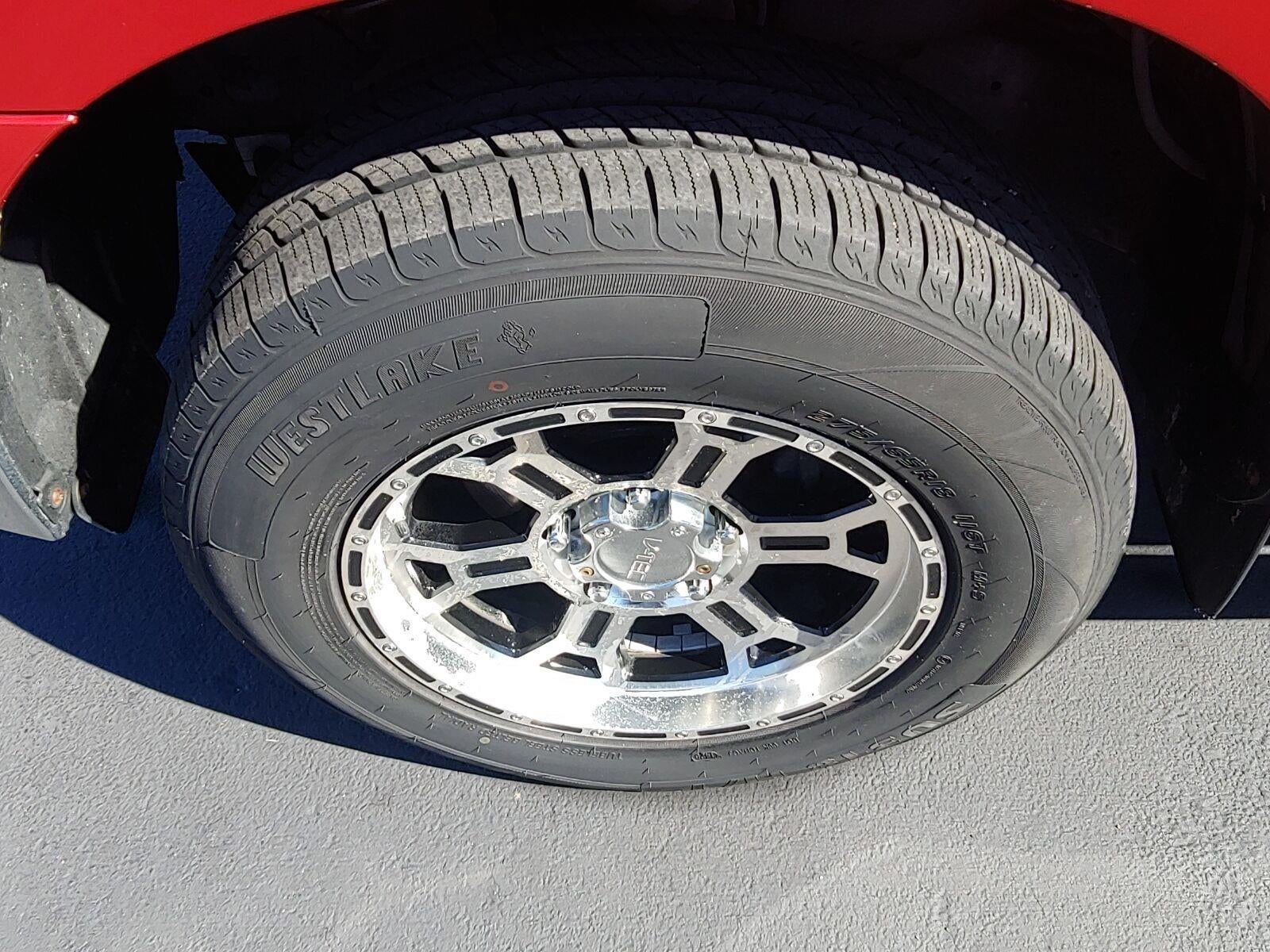 2012 Toyota Tundra 4WD Truck GRADE