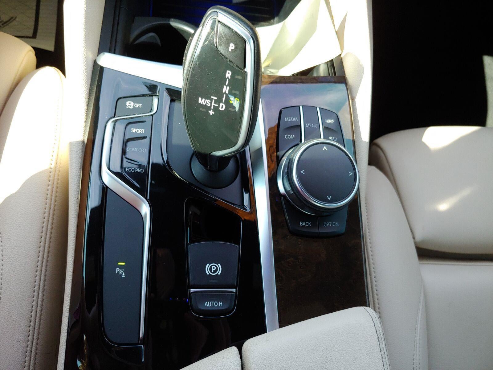 2018 BMW 5 Series 530i