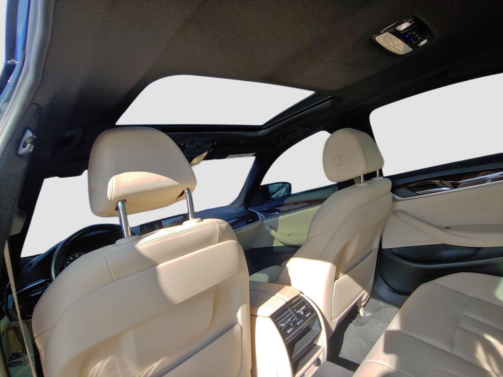 2018 BMW 5 Series 530i