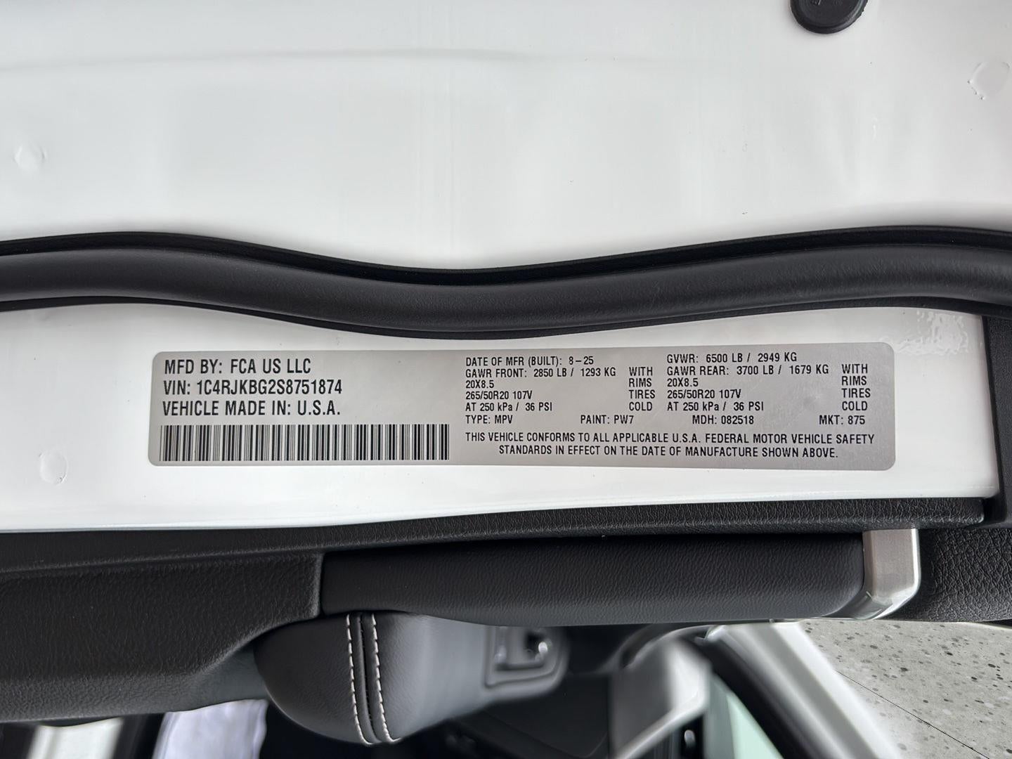 2025 Jeep Grand Cherokee GRAND CHEROKEE L LIMITED 4X4