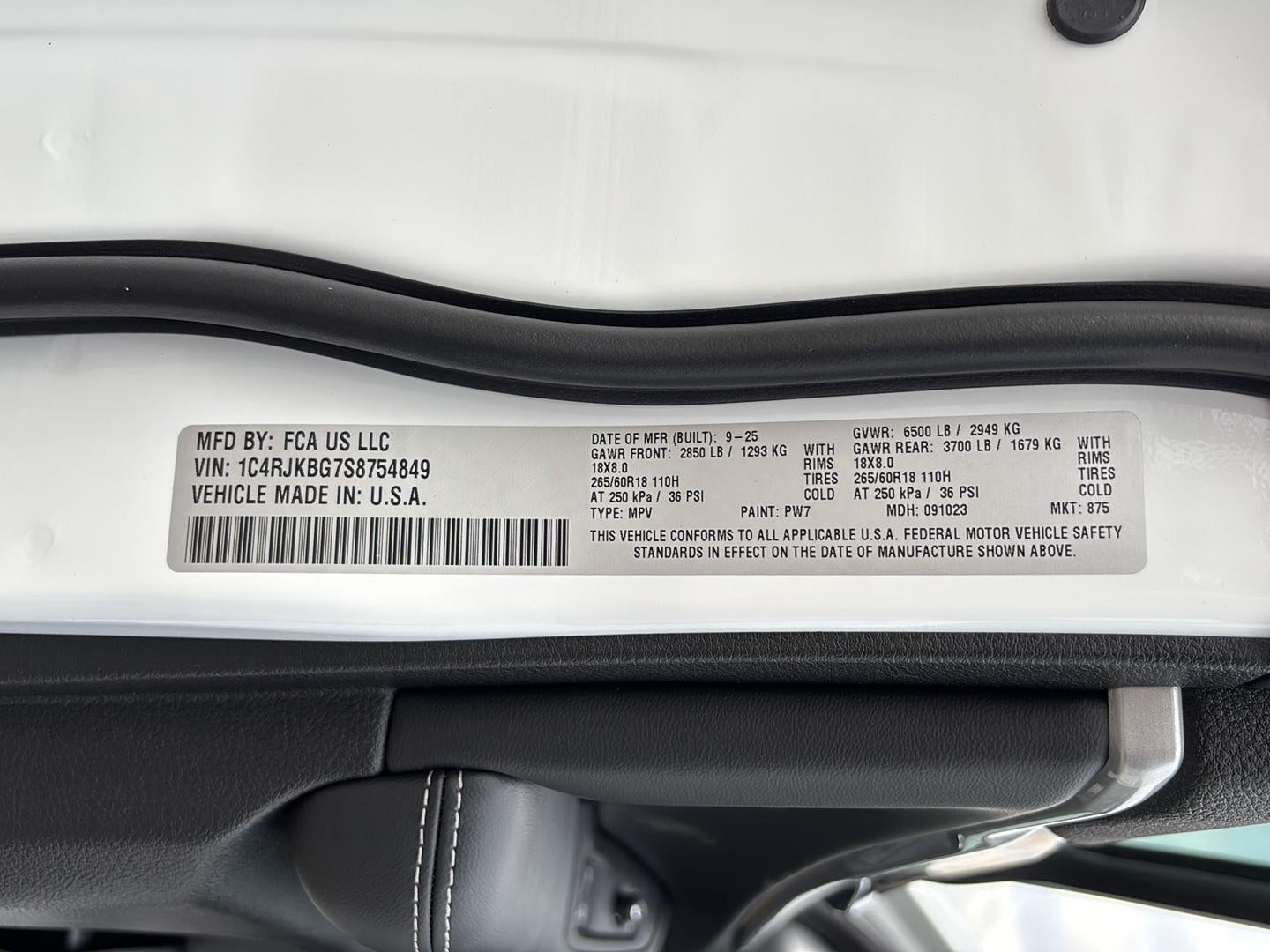 2025 Jeep Grand Cherokee GRAND CHEROKEE L LIMITED 4X4