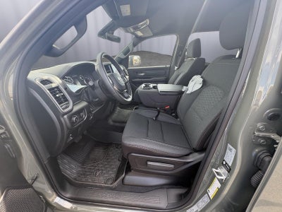 2026 RAM 1500 Tradesman Crew Cab 4x4 5'7' Box