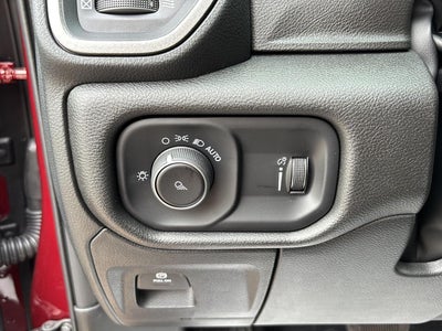 2026 RAM Ram 1500 RAM 1500 TRADESMAN CREW CAB 4X4 5'7' BOX