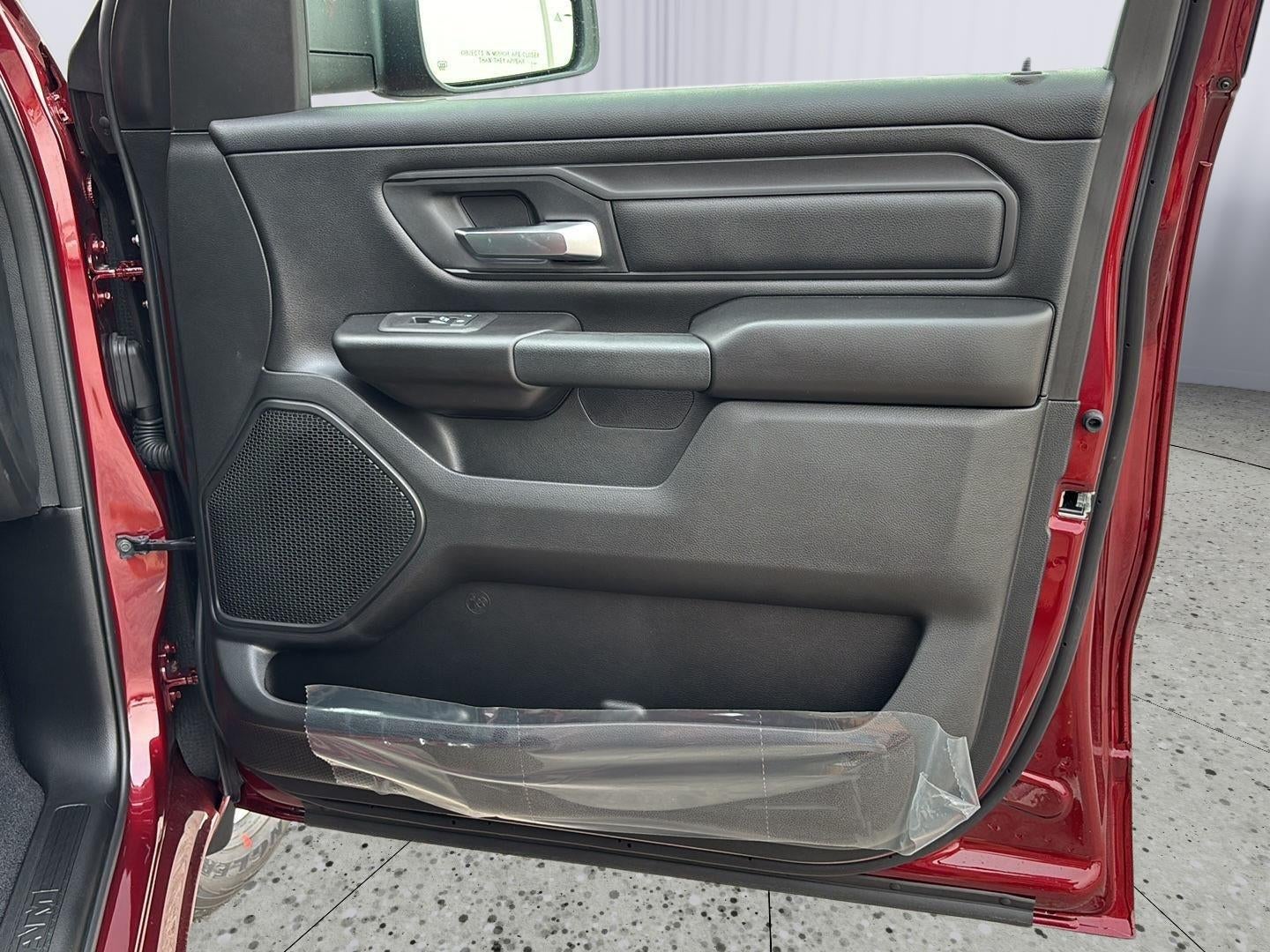 2026 RAM Ram 1500 RAM 1500 TRADESMAN CREW CAB 4X4 5'7' BOX