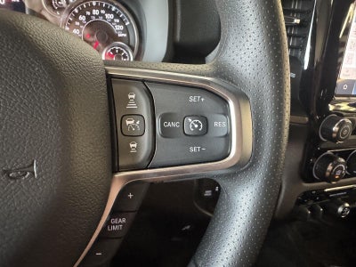2026 RAM 1500 Express Crew Cab 4x4 6'4' Box