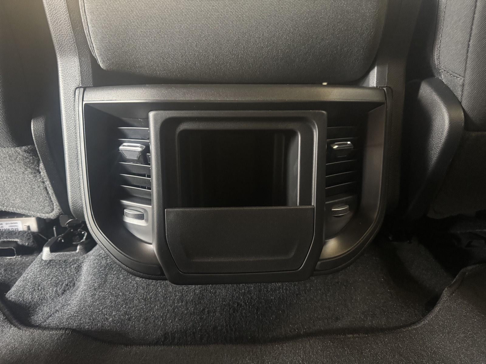 2026 RAM 1500 Express Crew Cab 4x4 6'4' Box