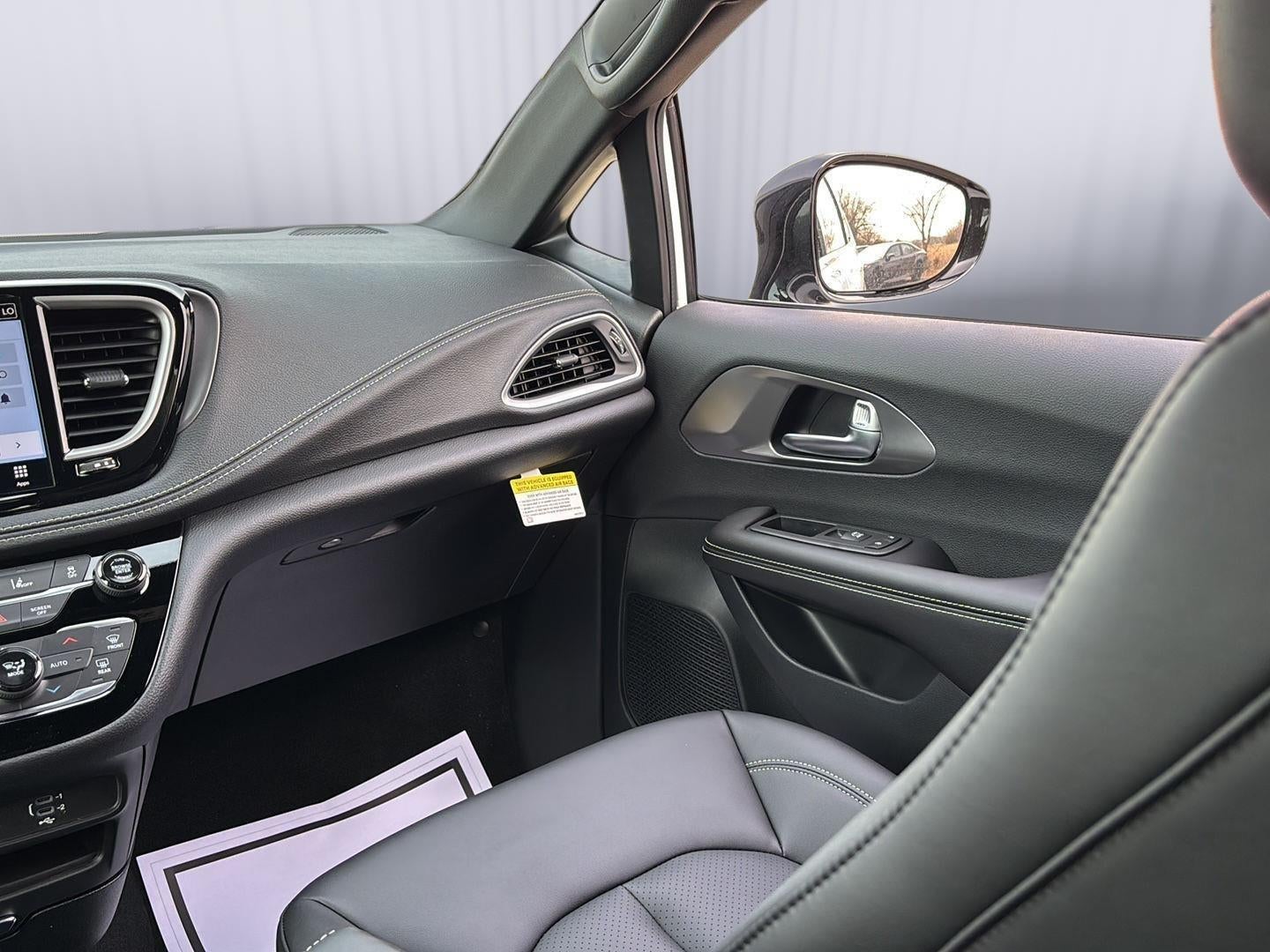 2026 Chrysler Pacifica PACIFICA SELECT