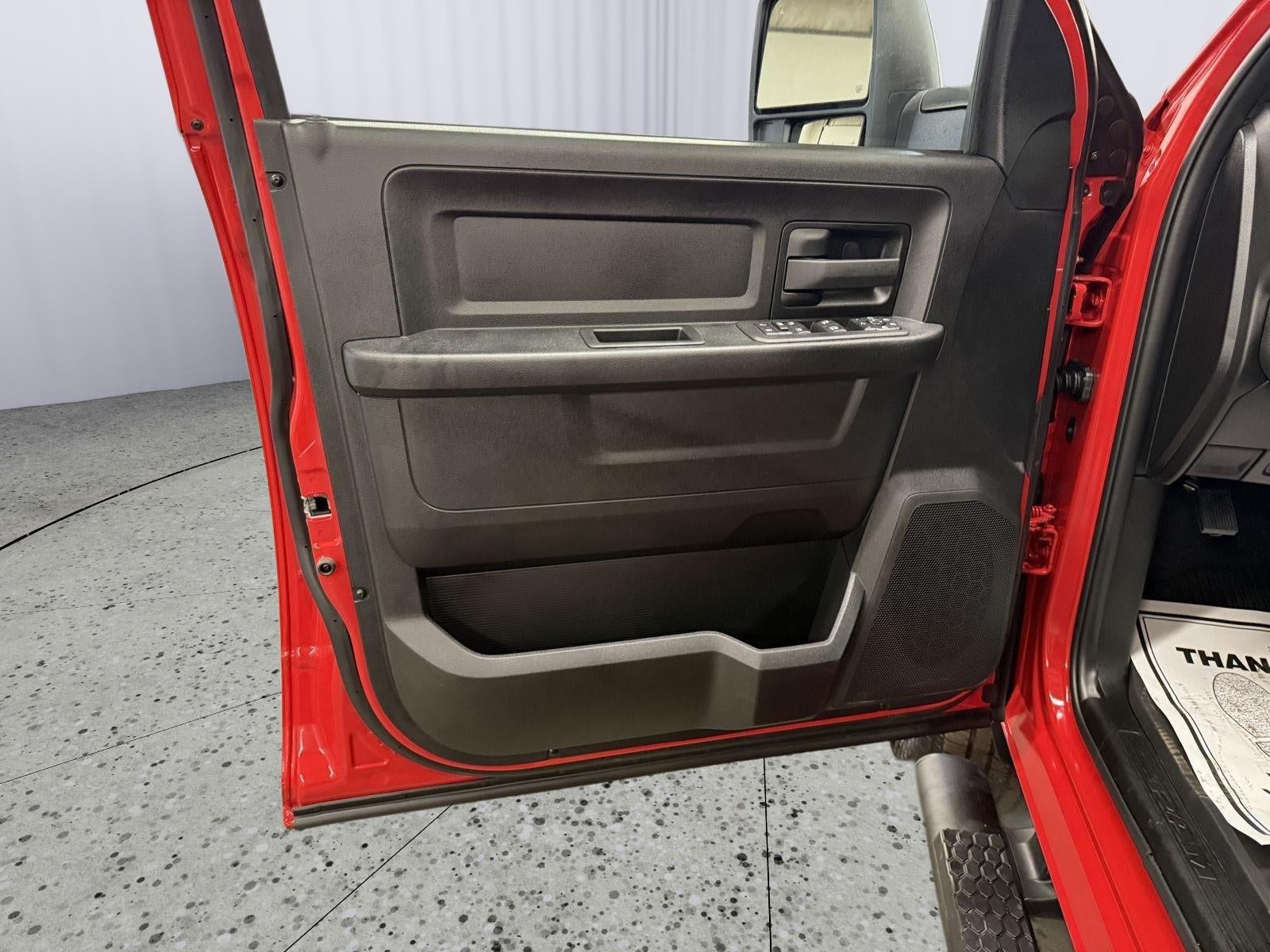 2026 RAM 2500 Tradesman Crew Cab 4x4 6'4' Box