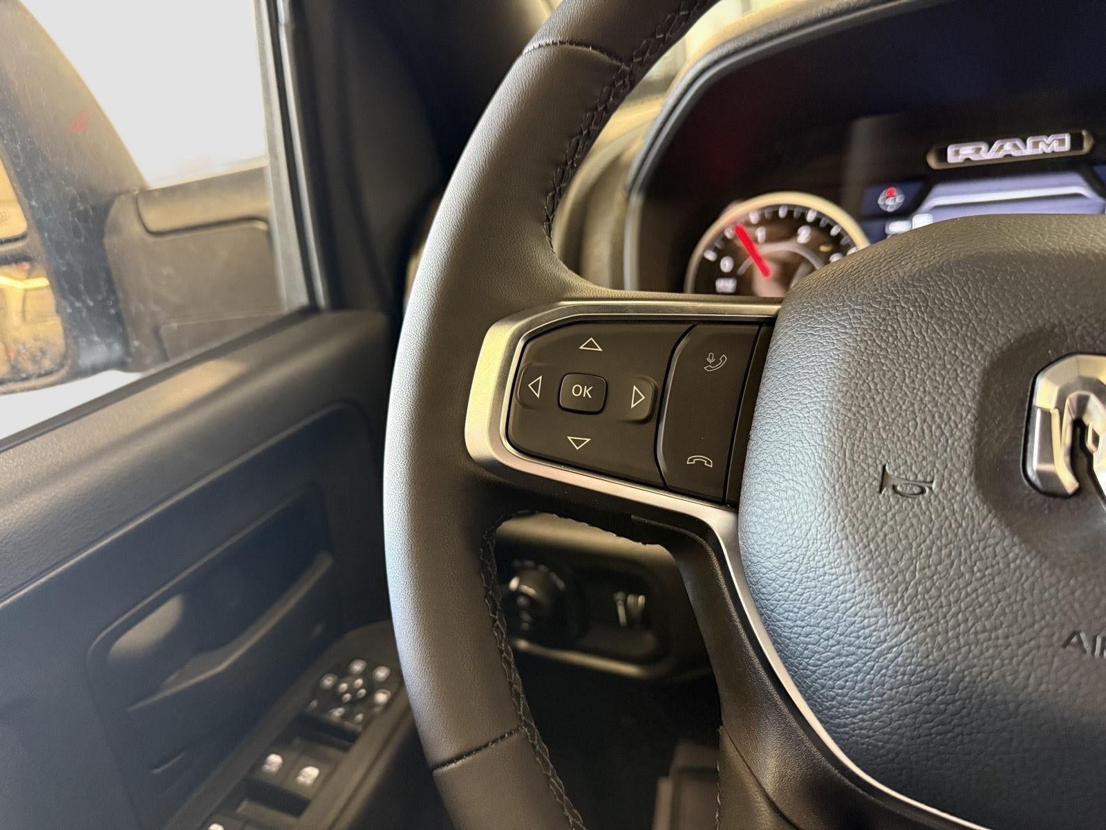 2026 RAM 2500 Tradesman Crew Cab 4x4 6'4' Box