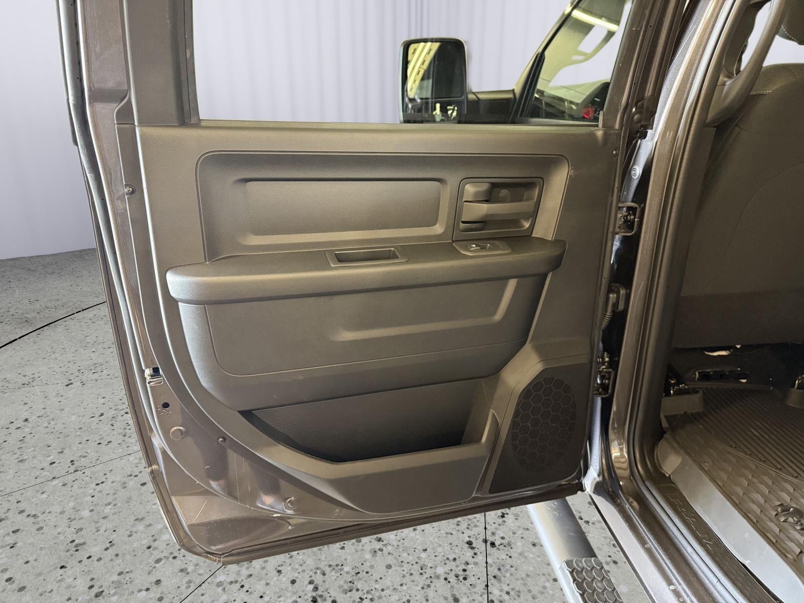 2026 RAM 2500 Tradesman Crew Cab 4x4 6'4' Box
