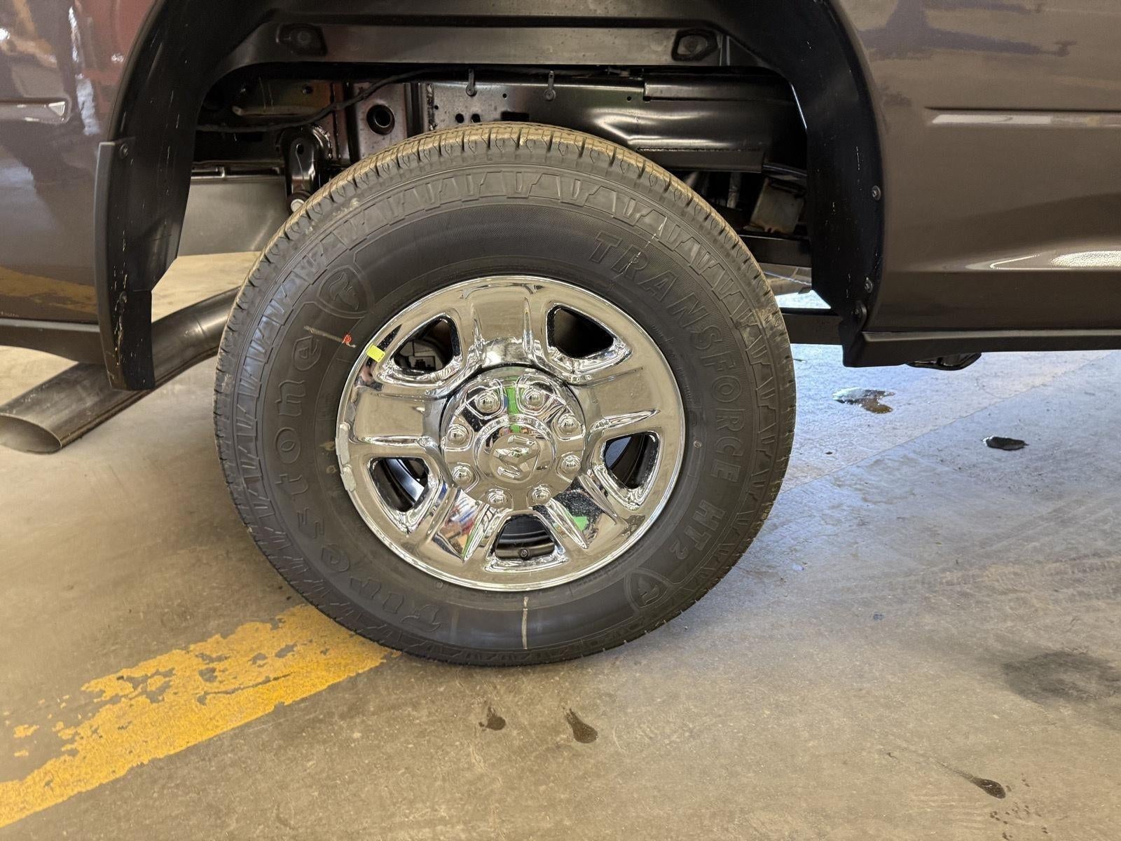 2026 RAM 2500 Tradesman Crew Cab 4x4 6'4' Box
