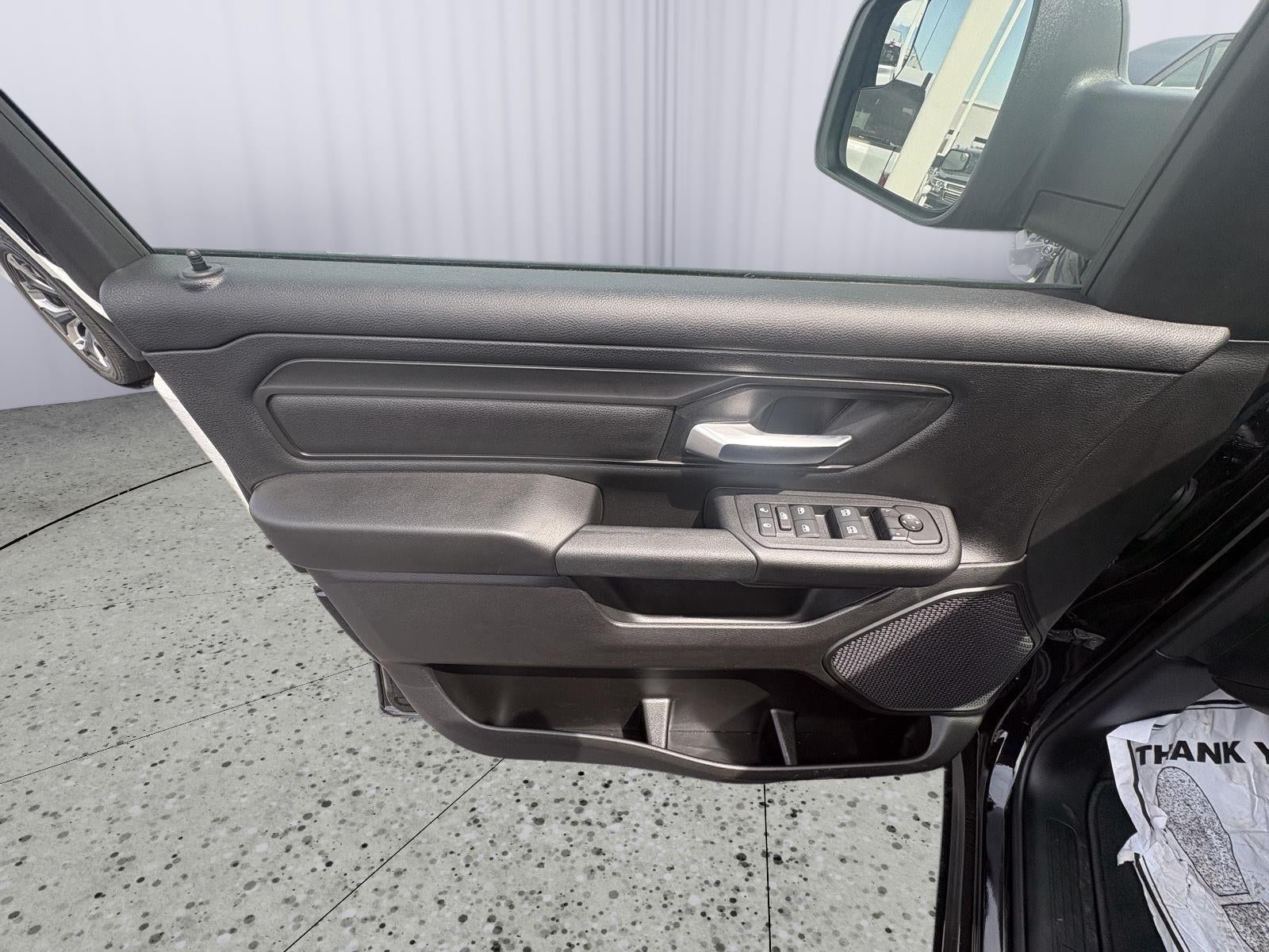 2026 RAM 1500 Tradesman Crew Cab 4x4 5'7' Box