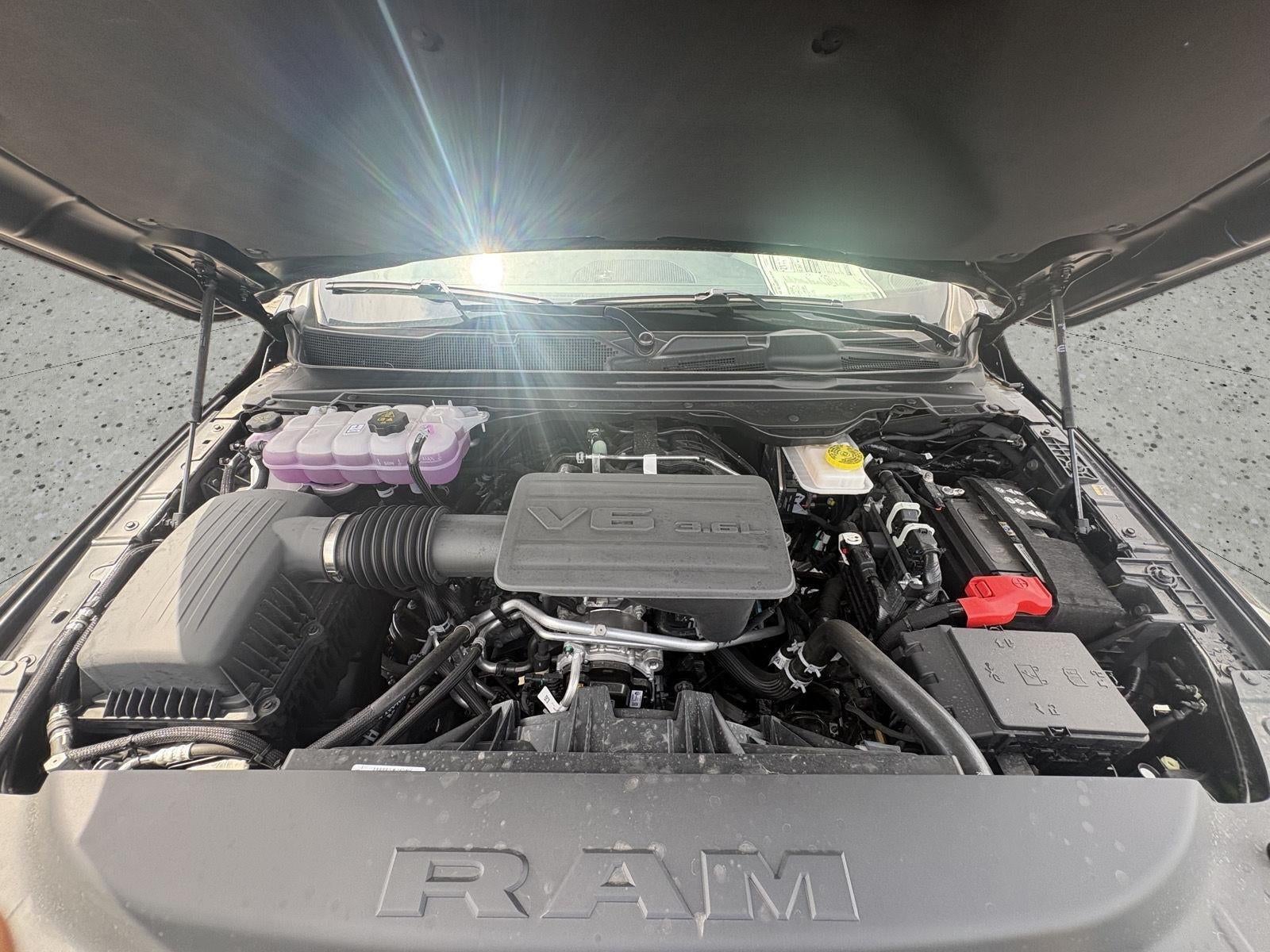 2026 RAM 1500 Tradesman Crew Cab 4x4 5'7' Box