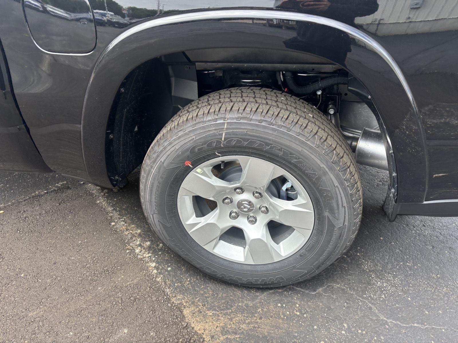 2026 RAM 1500 Big Horn Crew Cab 4x4 5'7' Box