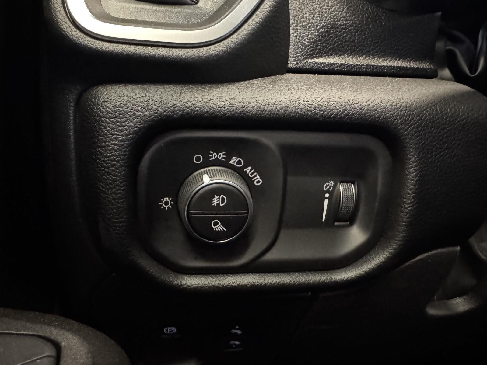 2026 RAM 1500 Big Horn Crew Cab 4x4 5'7' Box
