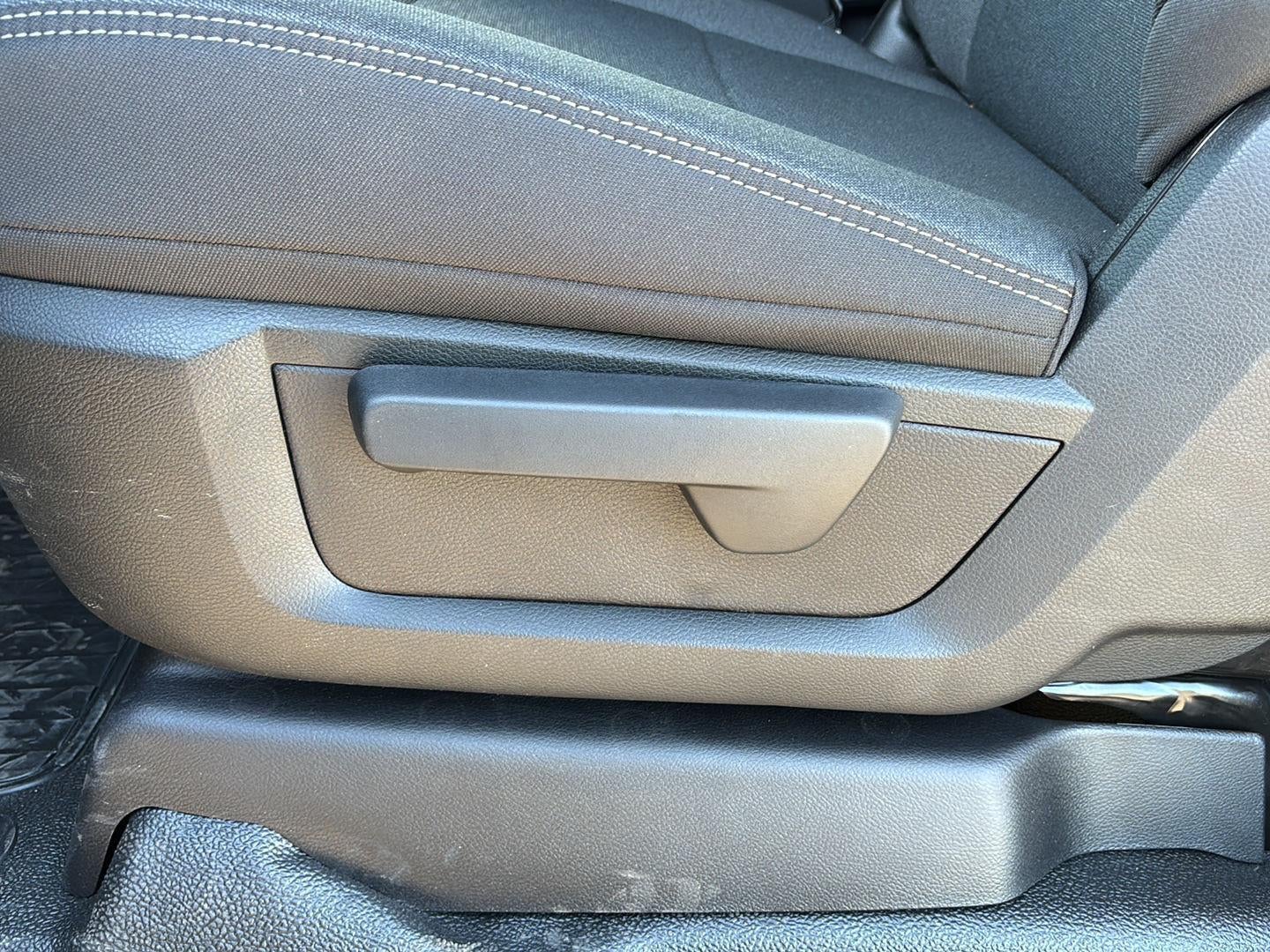 2026 RAM Ram 3500 Chassis Cab RAM 3500 TRADESMAN CHASSIS REGULAR CAB 4X4 84' CA