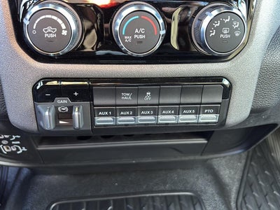 2026 RAM Ram 3500 Chassis Cab RAM 3500 TRADESMAN CHASSIS REGULAR CAB 4X4 84' CA