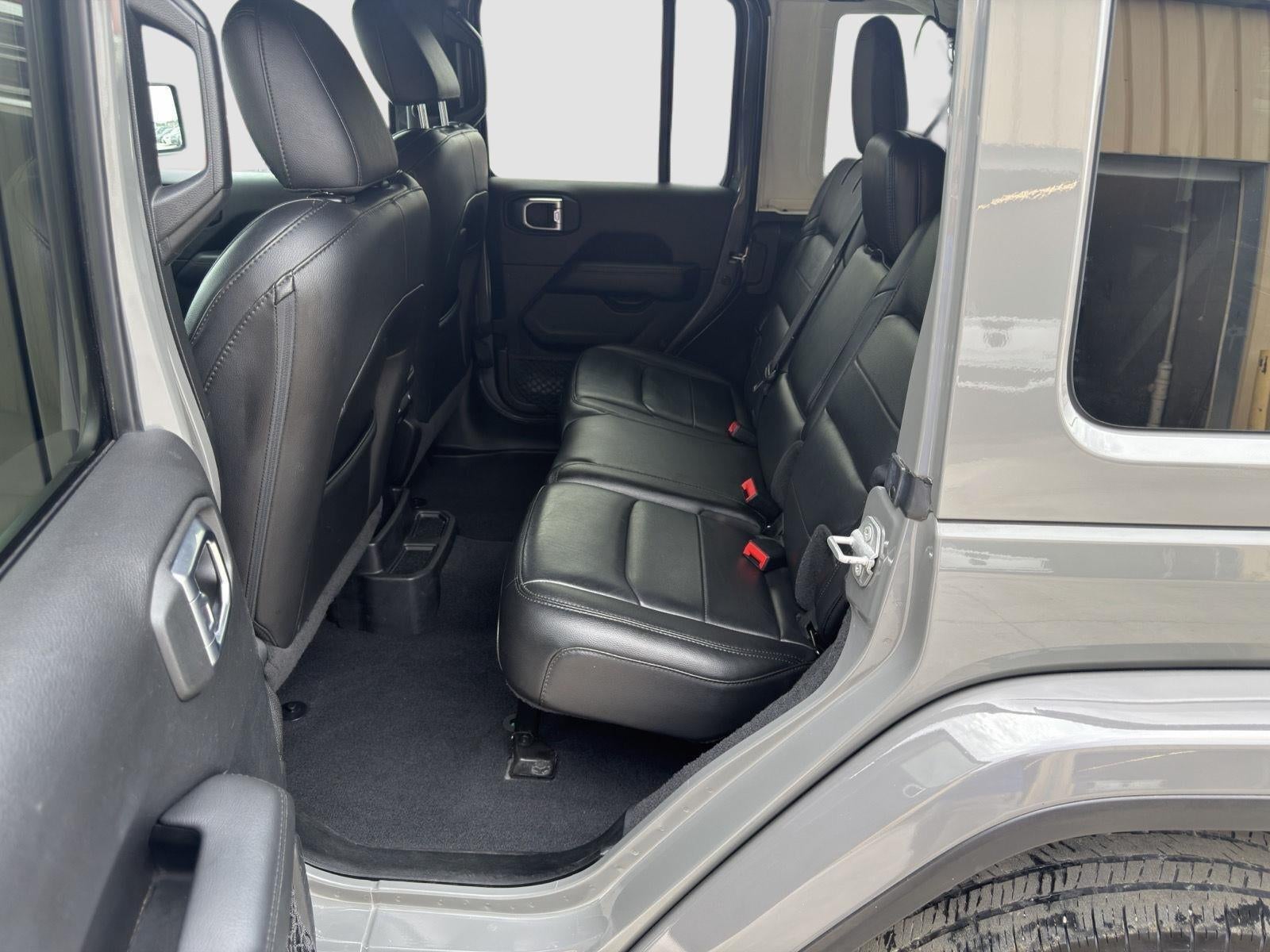 2020 Jeep Wrangler Unlimited Sahara Altitude 4x4