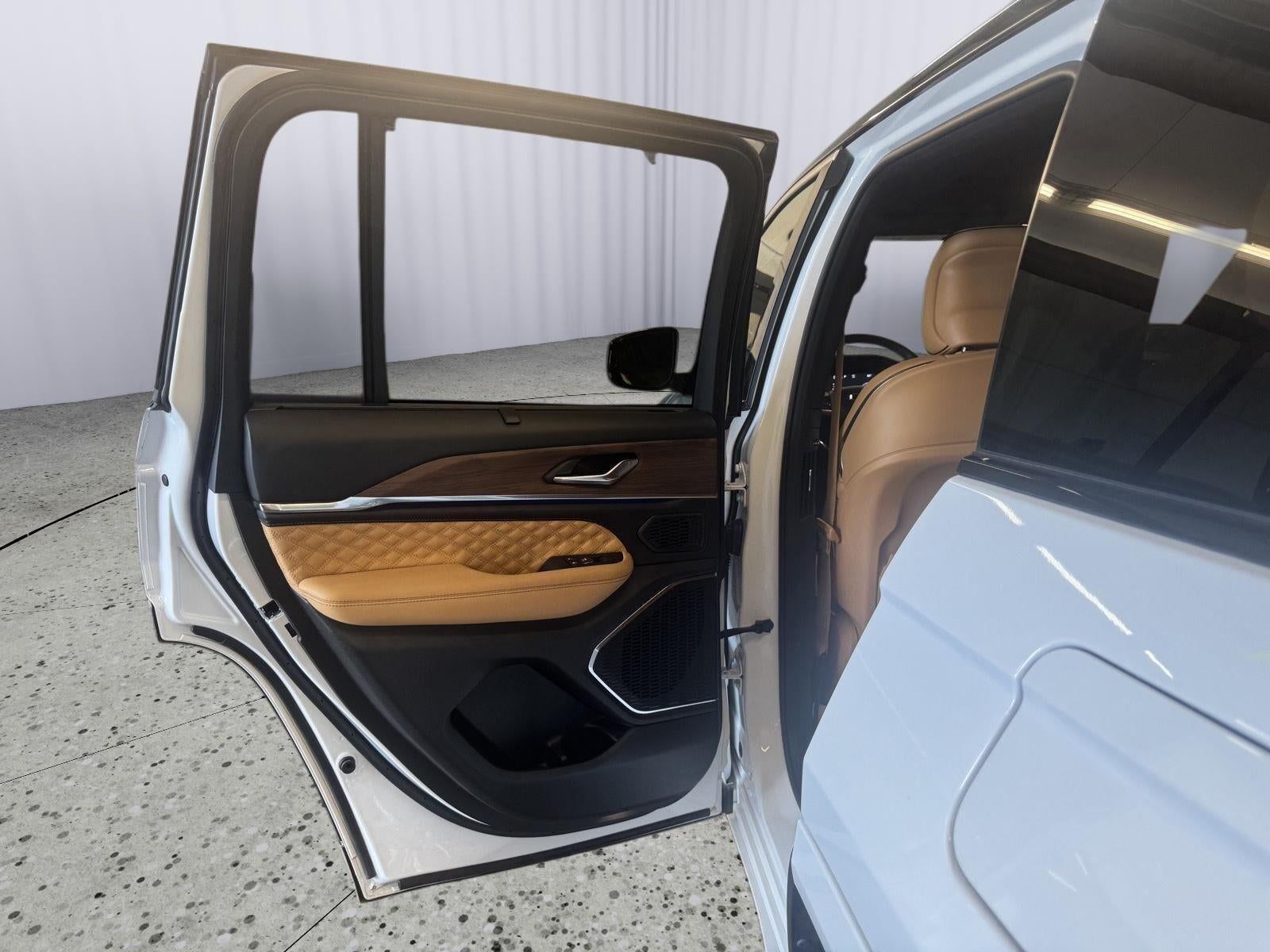 2025 Jeep Grand Cherokee Summit 4x4