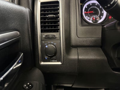 2024 RAM 1500 Classic Warlock Crew Cab 4x4 5'7' Box