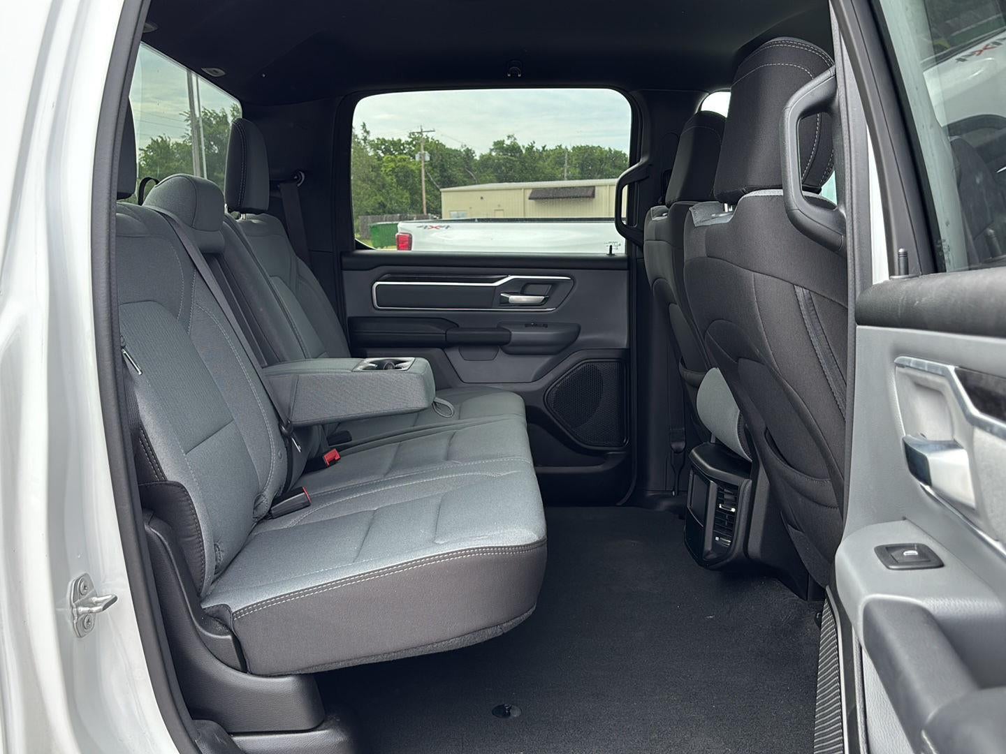 2022 RAM 1500 Big Horn Crew Cab 4x4 5'7' Box