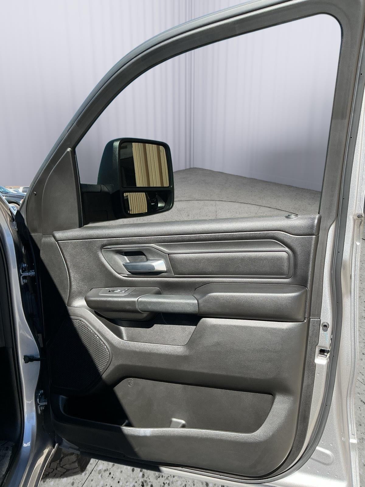2025 RAM 1500 Warlock Crew Cab 4x4 5'7' Box