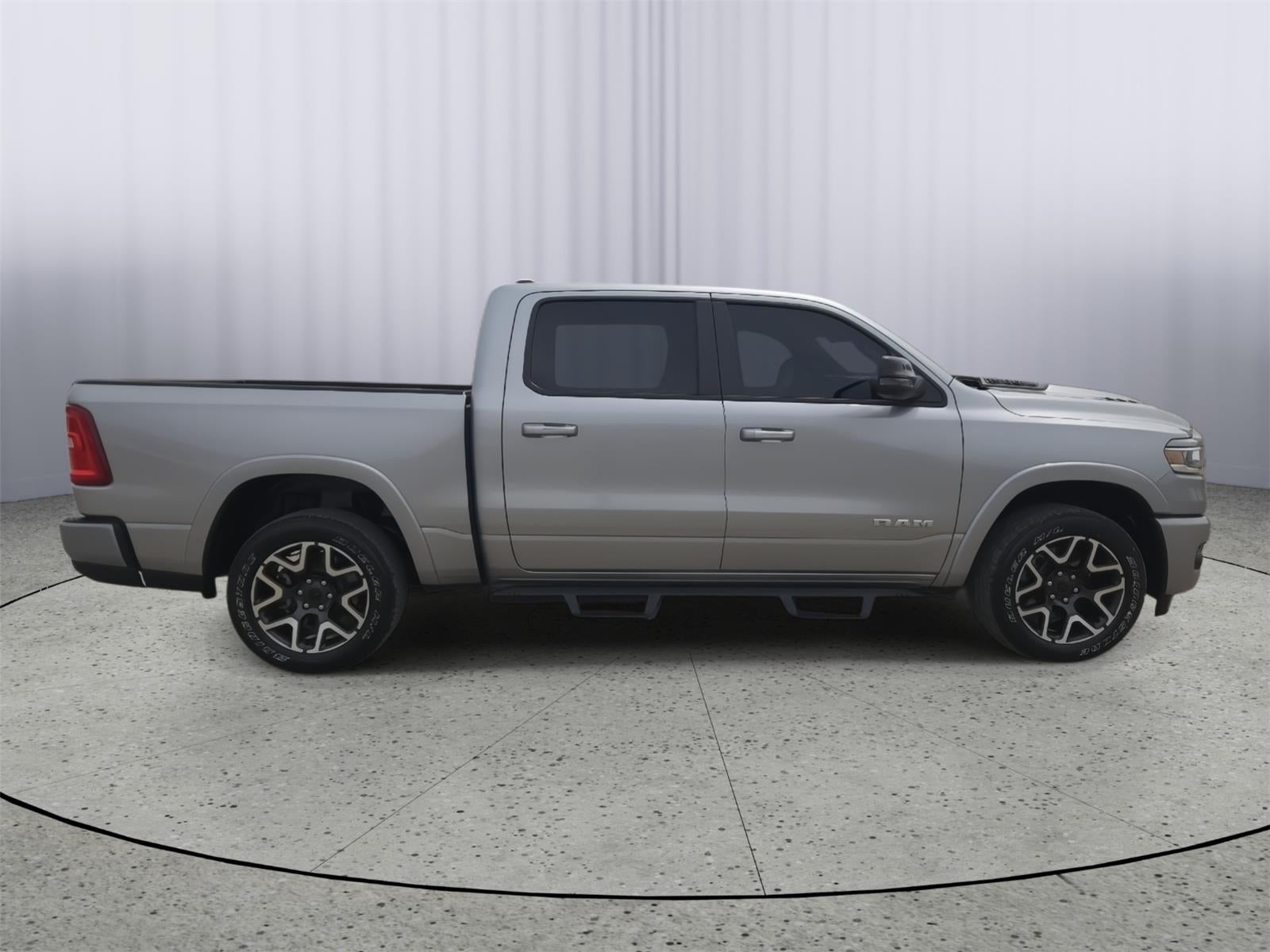 2025 RAM 1500 Laramie Crew Cab 4x4 5'7' Box