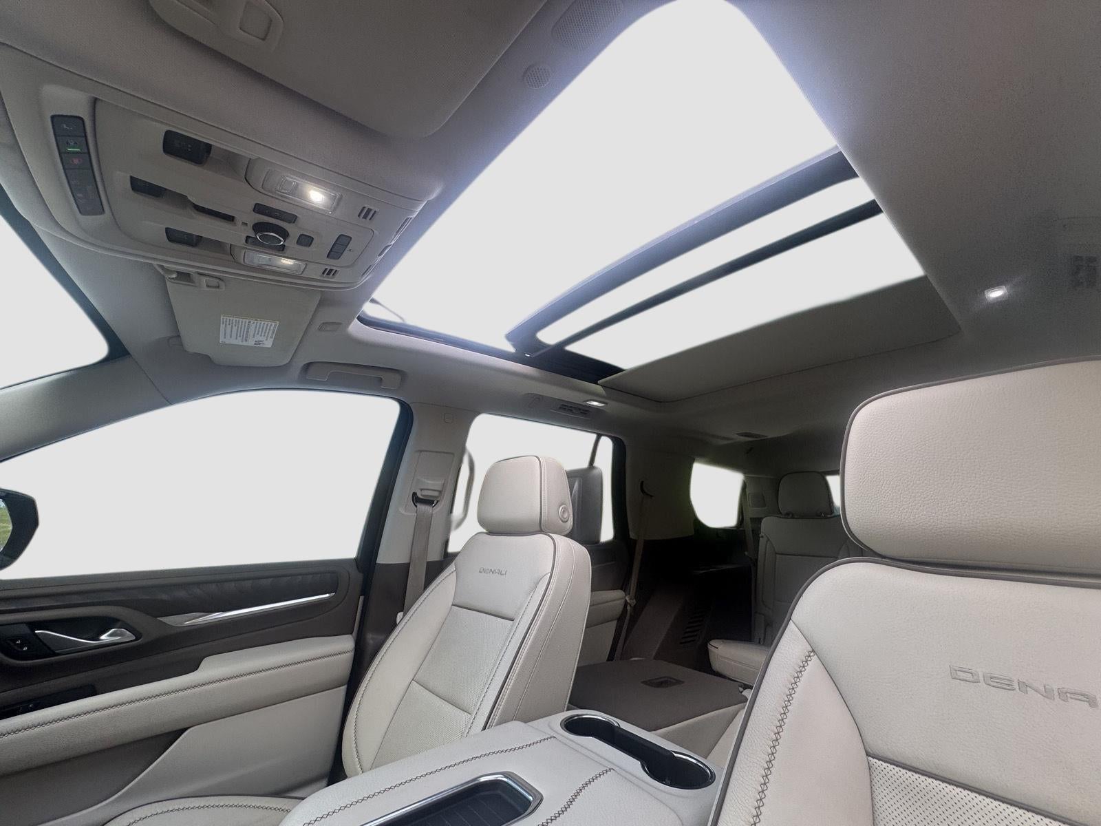 2022 GMC Yukon 4WD Denali