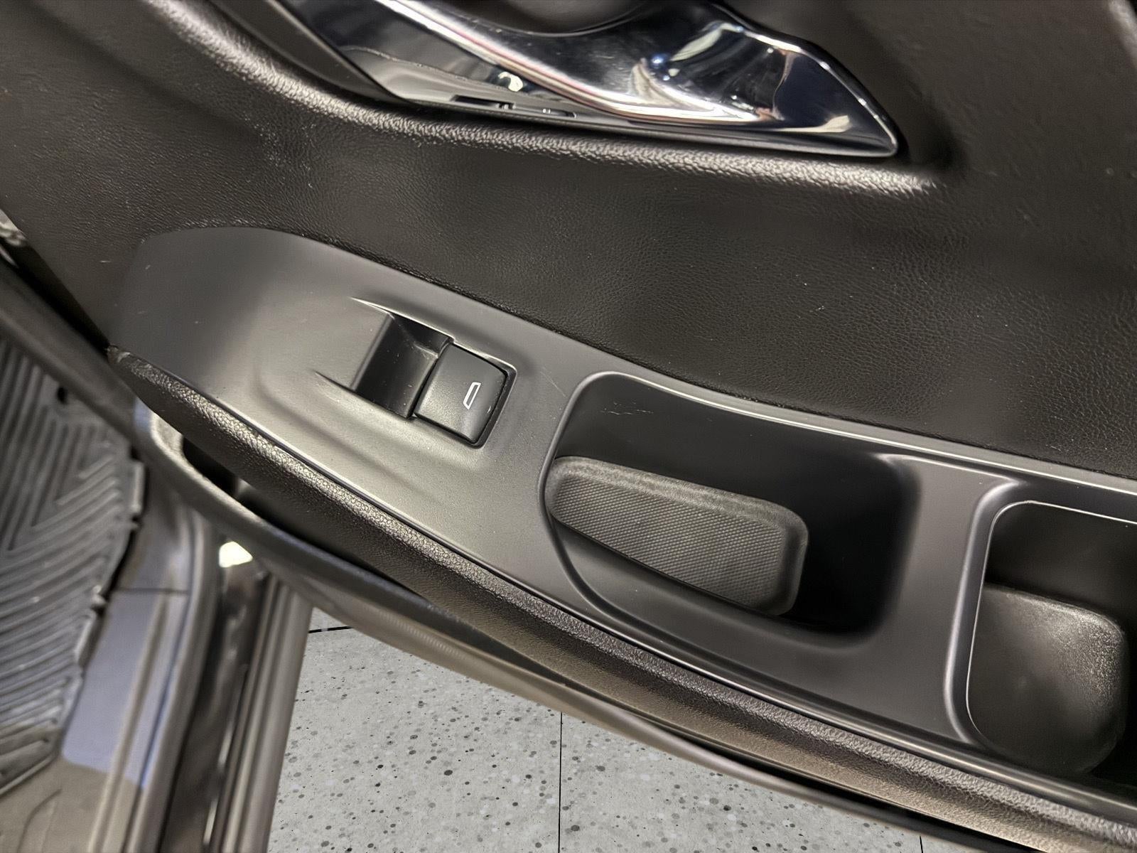 2022 Chevrolet Traverse FWD RS