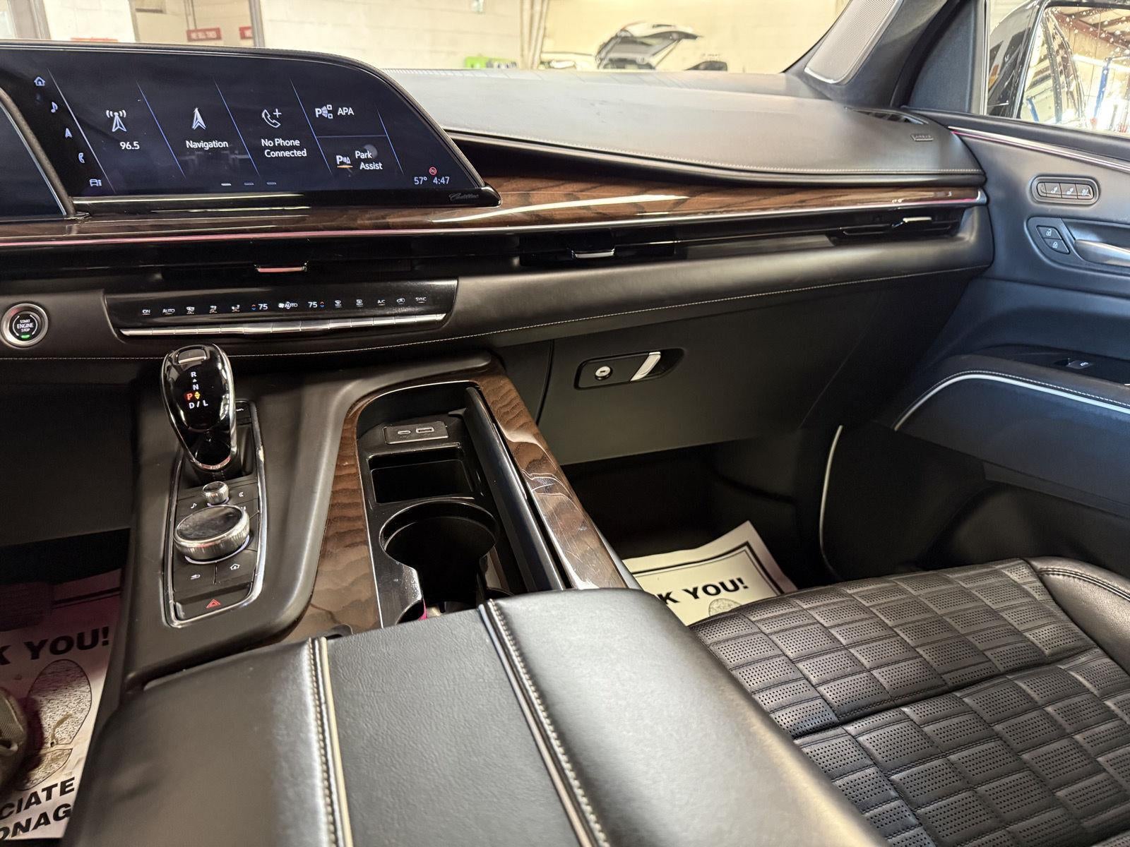 2022 Cadillac Escalade 4WD Sport Platinum