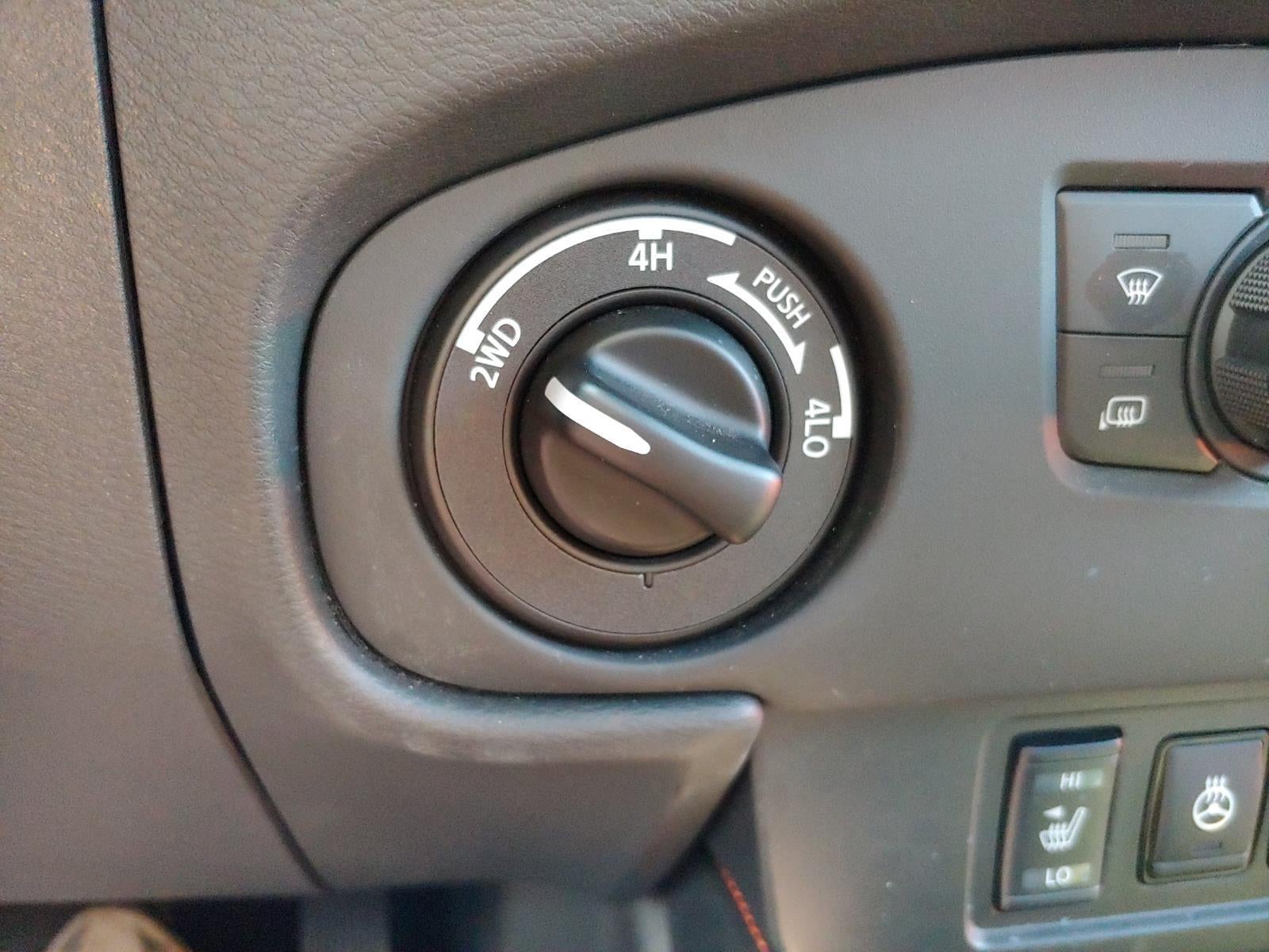 2023 Nissan Frontier Crew Cab PRO-4X 4x4