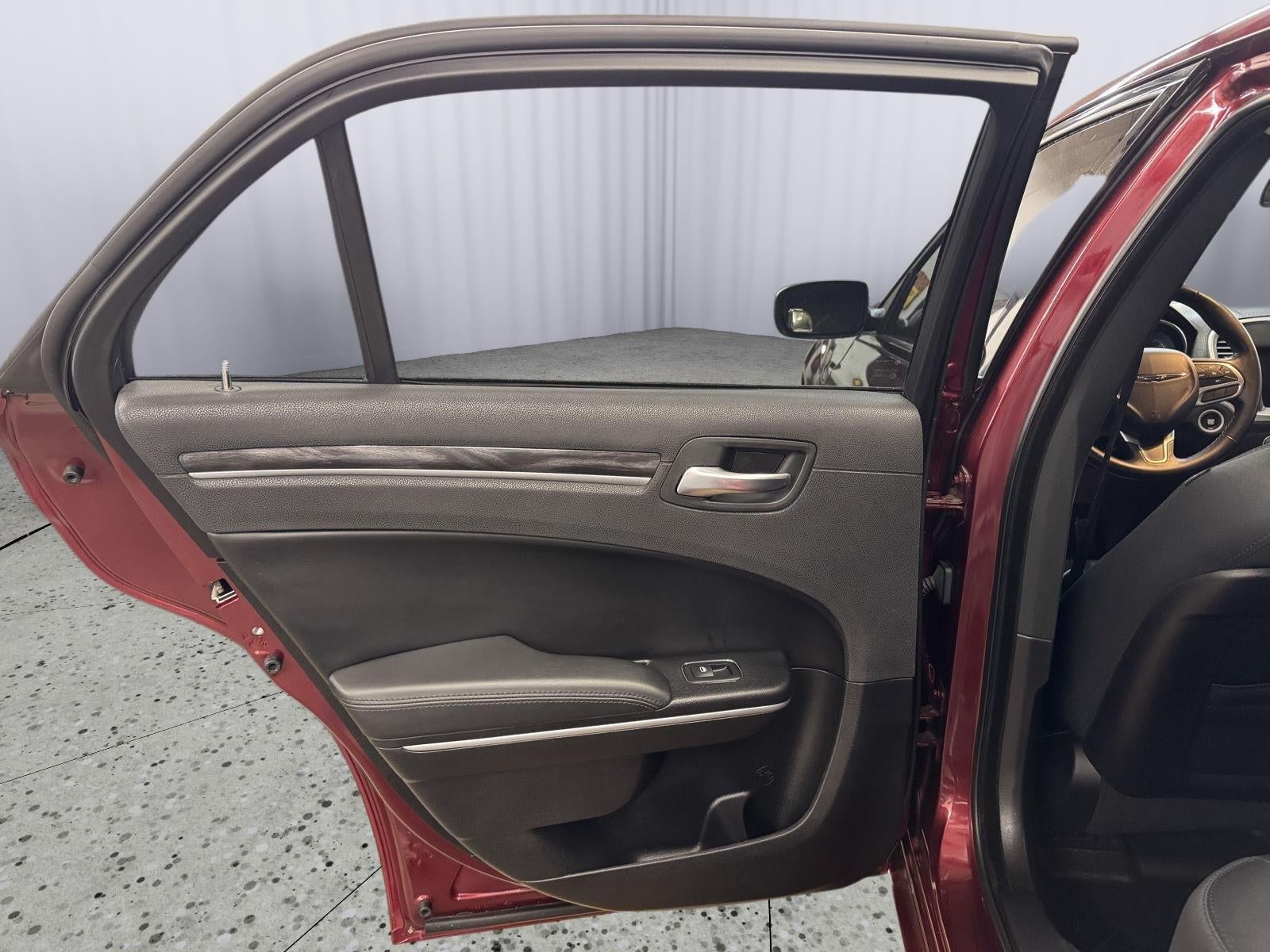 2019 Chrysler 300 Touring