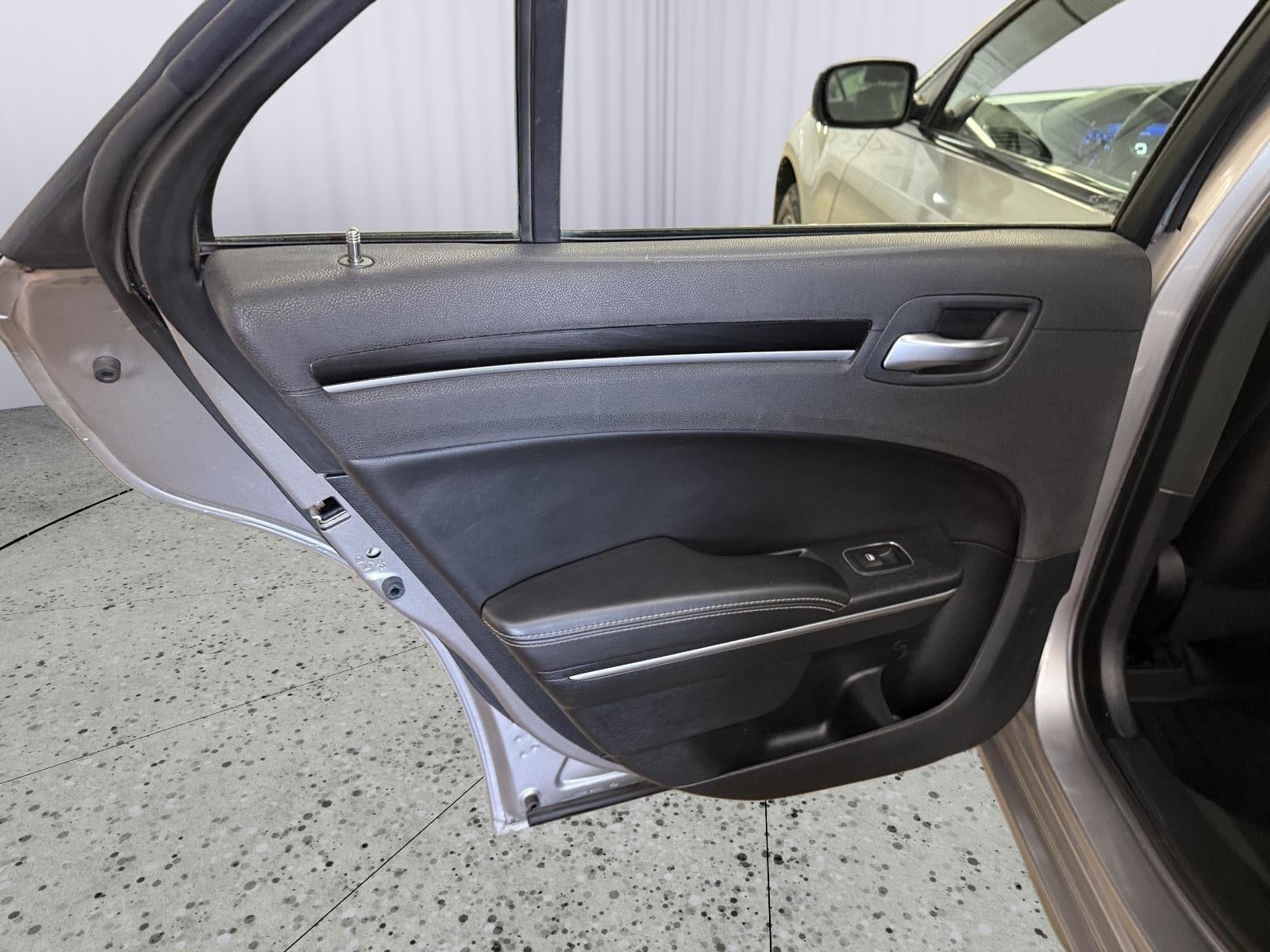 2018 Chrysler 300 300S