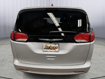 2023 Chrysler Voyager LX