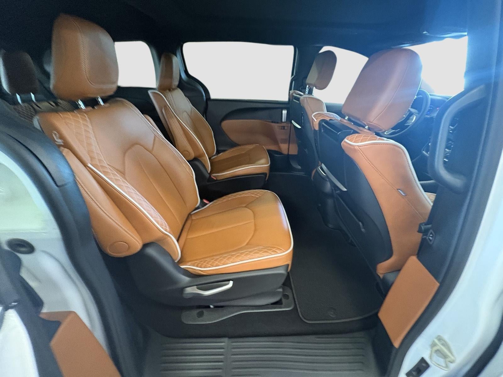 2024 Chrysler Pacifica Hybrid Pinnacle