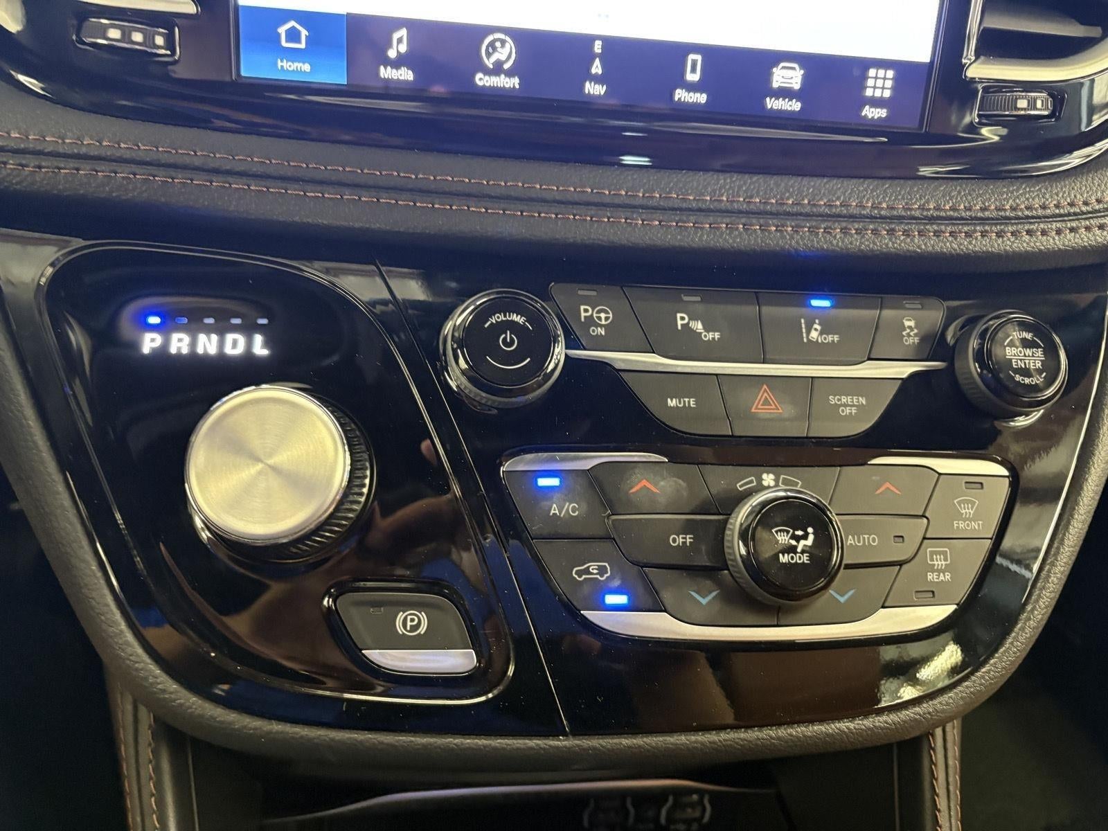 2024 Chrysler Pacifica Hybrid Pinnacle