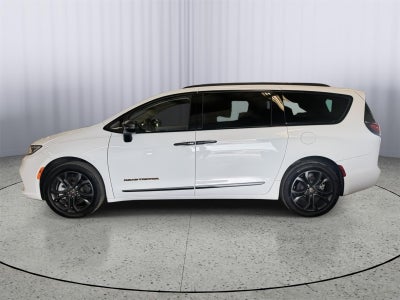 2024 Chrysler Pacifica Touring L AWD