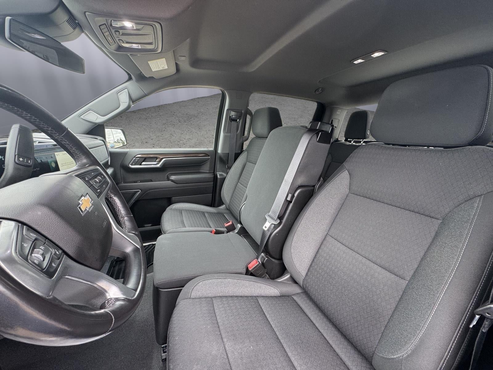 2023 Chevrolet Silverado 1500 4WD Crew Cab Standard Bed LT