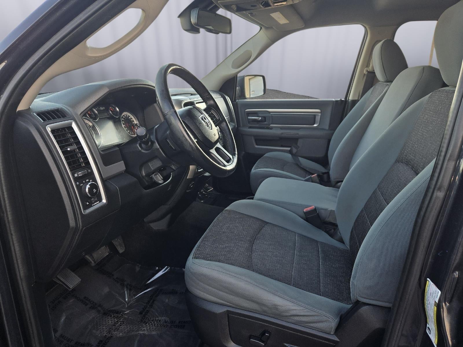 2017 RAM 1500 Big Horn Crew Cab 4x4 5'7' Box