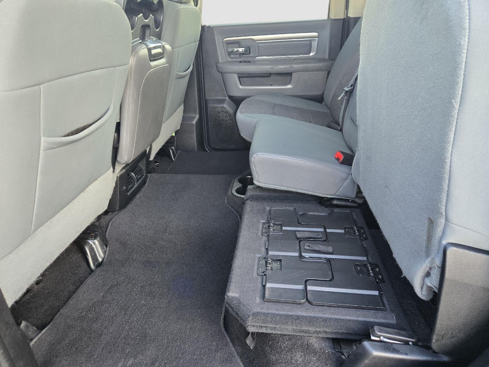 2017 RAM 1500 Big Horn Crew Cab 4x4 5'7' Box