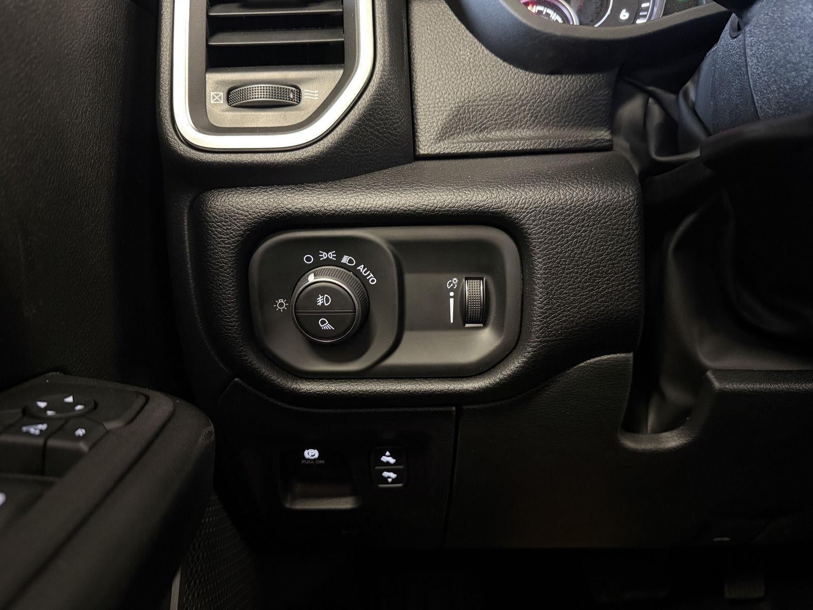 2026 RAM Ram 1500 Big Horn Crew Cab 4x4 5'7' Box